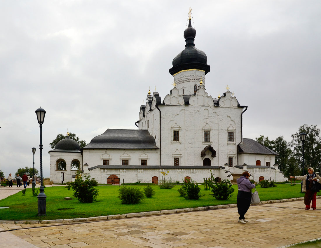 Свияжск, Успенская площадь, 1