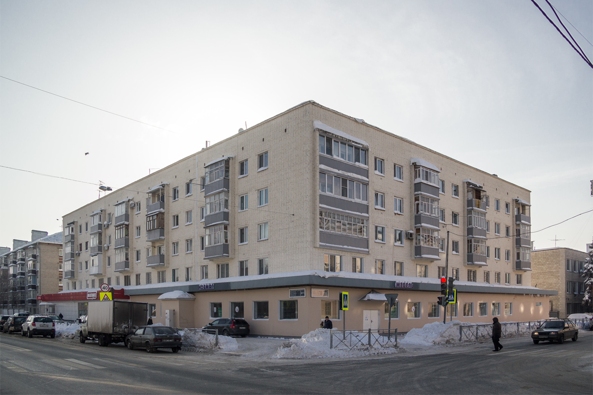 Казань, Улица Качалова, 86 / Ипподромная улица, 15