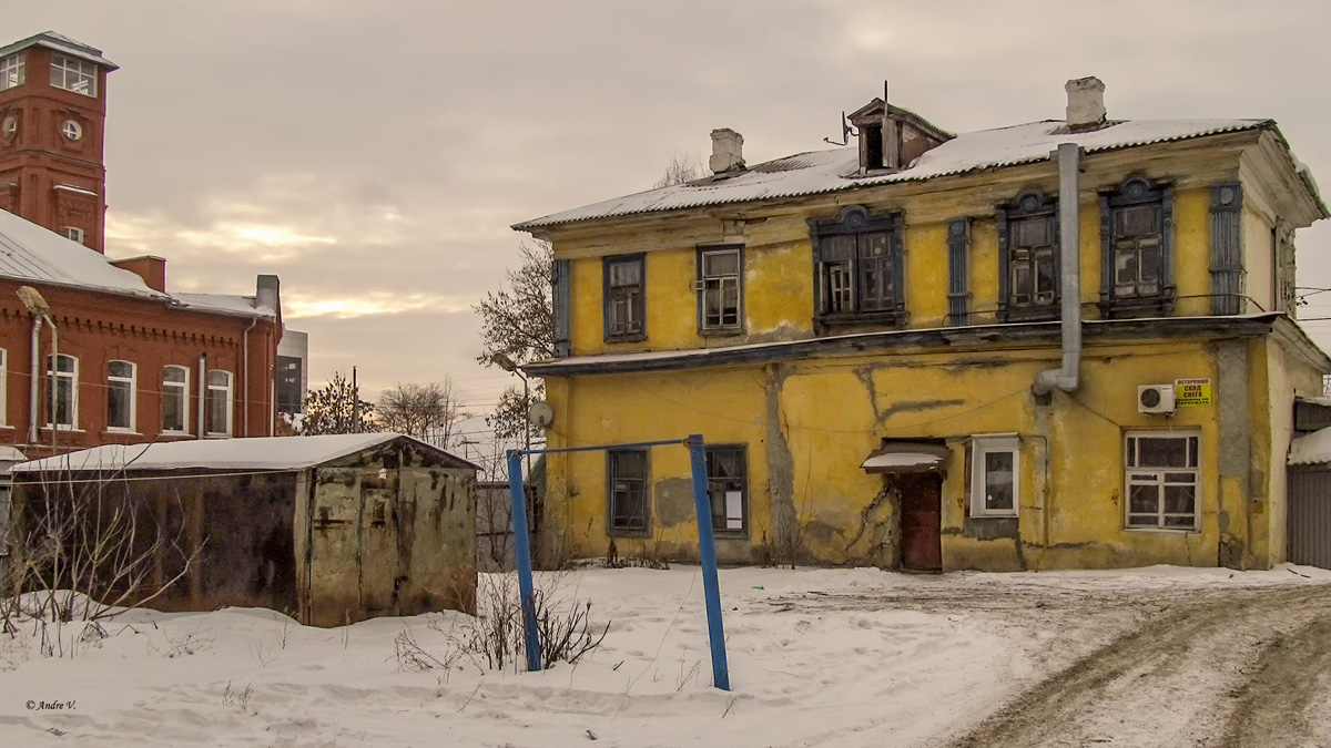 Уфа, Улица Октябрьской Революции, 67/1; Улица Октябрьской Революции, 69