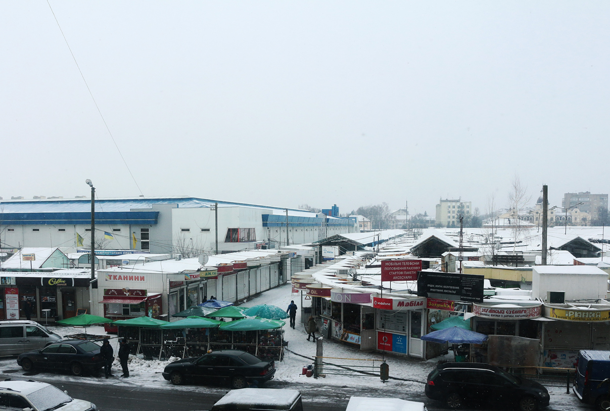 Луцк, Улица Карпенко-Карого, 1