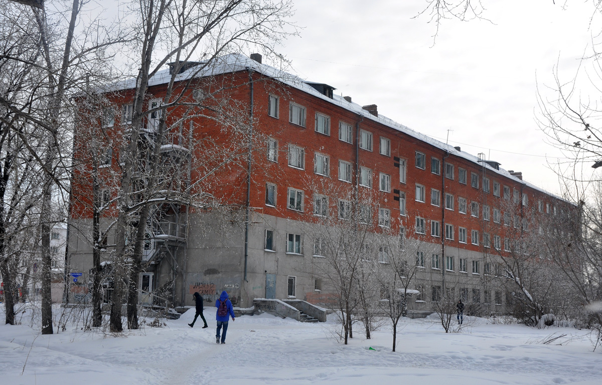 Омск, Улица Багратиона, 10