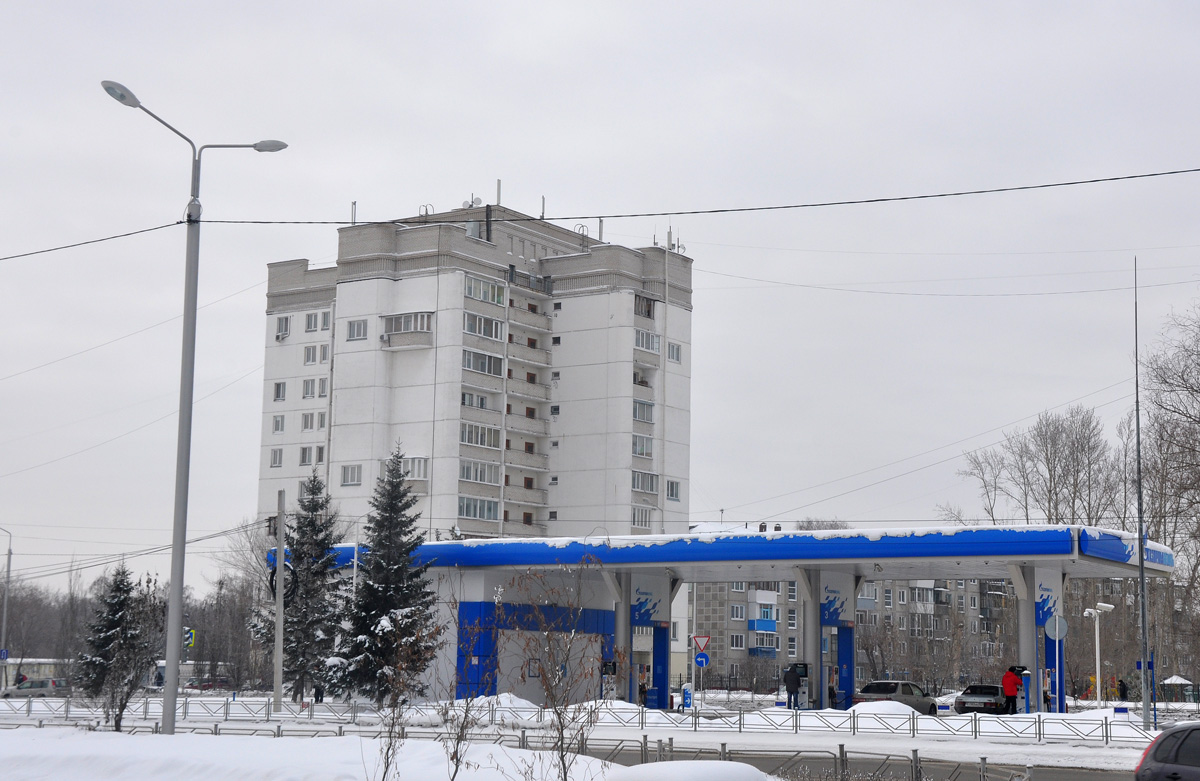 Омск, 24-я Северная улица, 218; 24-я Северная улица, 210а корп. 1 Омск, 24-я Северная улица, 218; 24-я Северная улица, 210а корп. 1