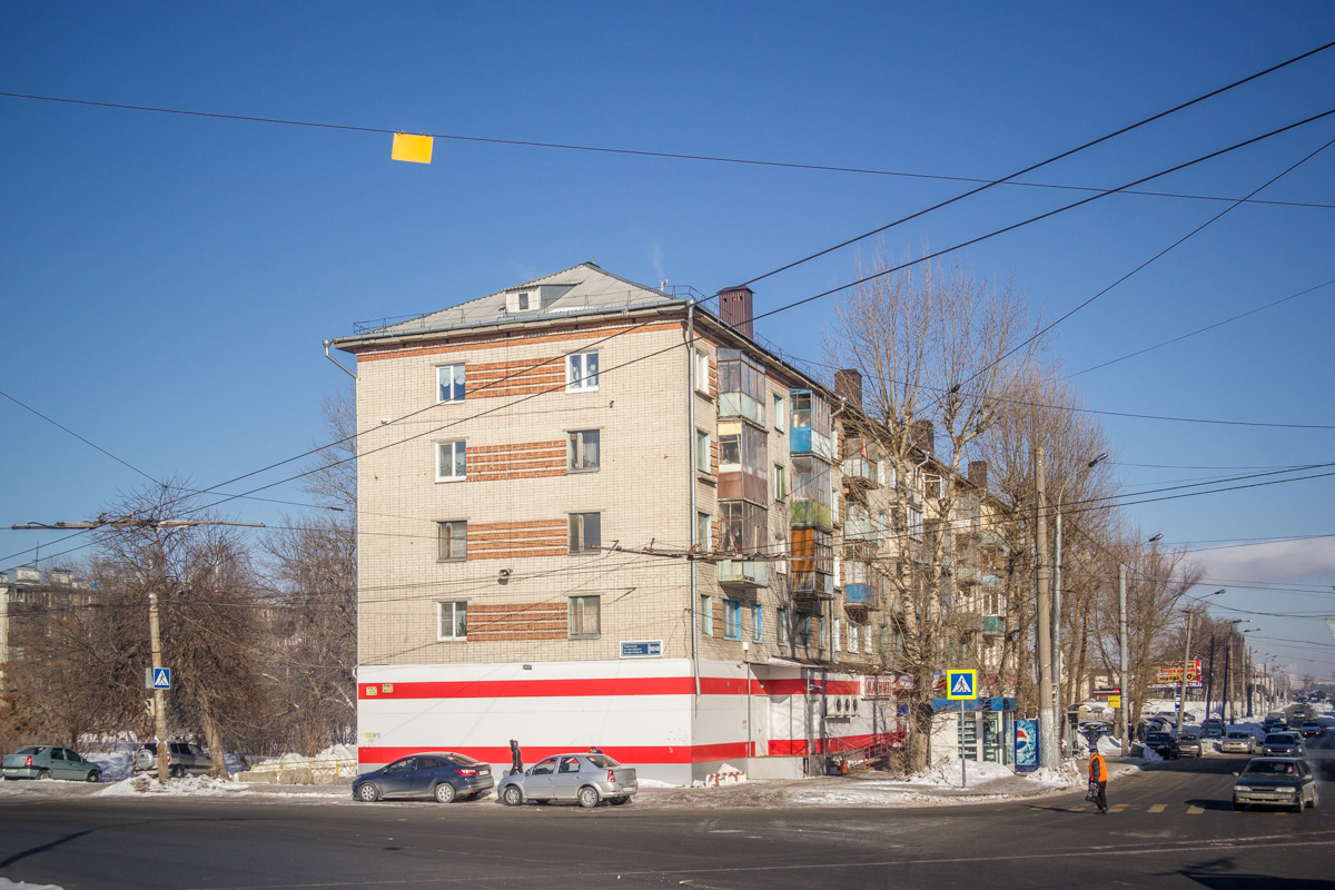 Казань, Авангардная улица, 90 / Тульская улица, 48