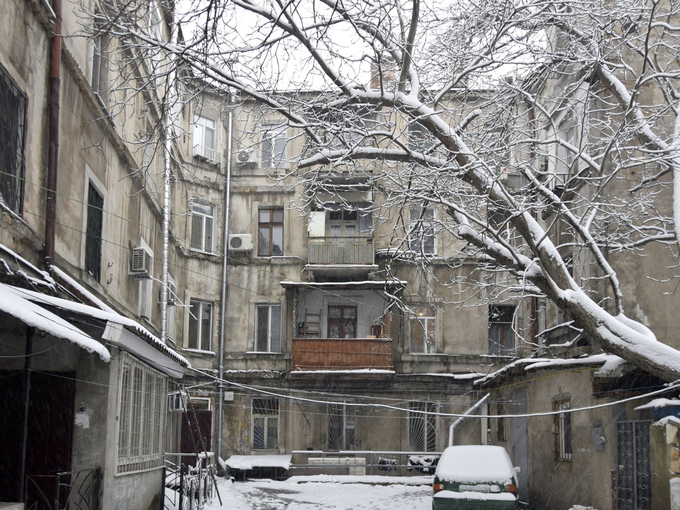 Odesa, Вулиця Богдана Хмельницького, 3 / вулиця генерала ватутіна, 20 / м'ясоєдовська вулиця, 27