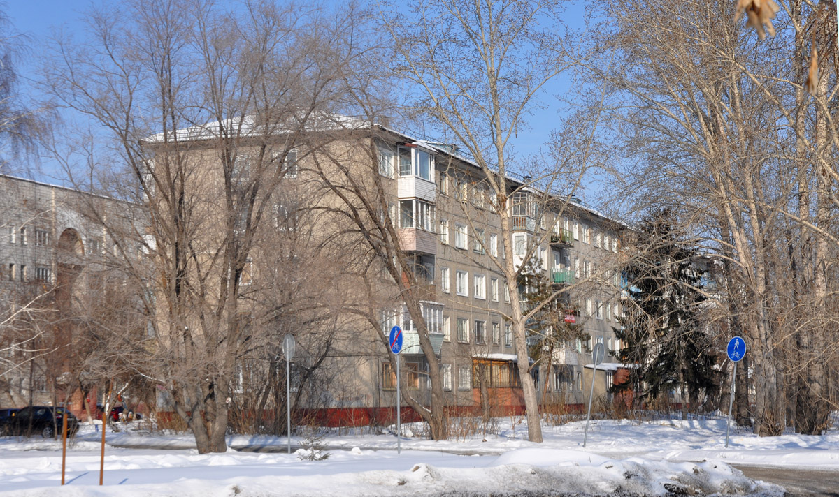 Омск, Улица Багратиона, 21