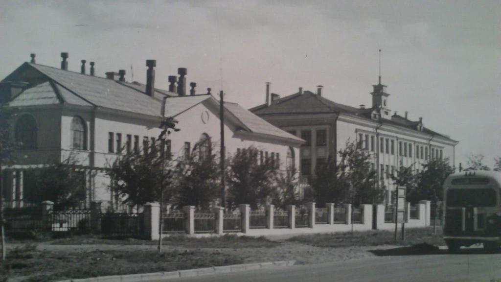 Запорожье, Улица Сергея Синенко, 10; Улица Сергея Синенко, 12