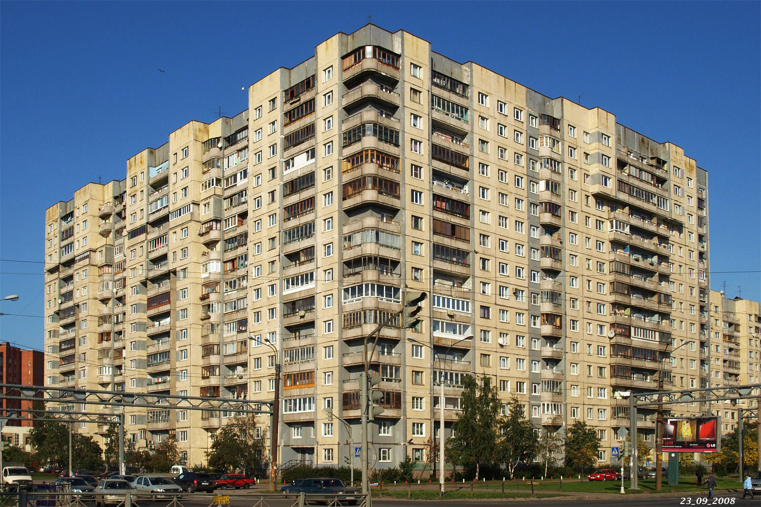 Санкт-Петербург, Улица Передовиков, 1