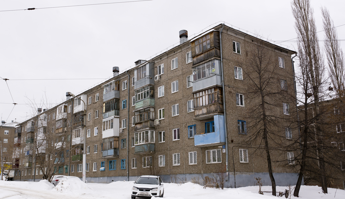 Уфа, Улица Владимира Маяковского, 8 / Нежинская улица, 33