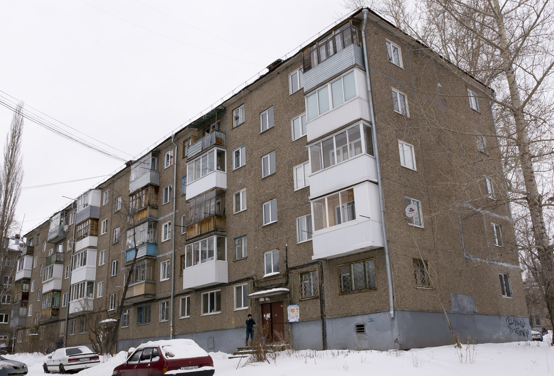 Уфа, Улица Владимира Маяковского, 10/1 / Улица Шумавцова, 22