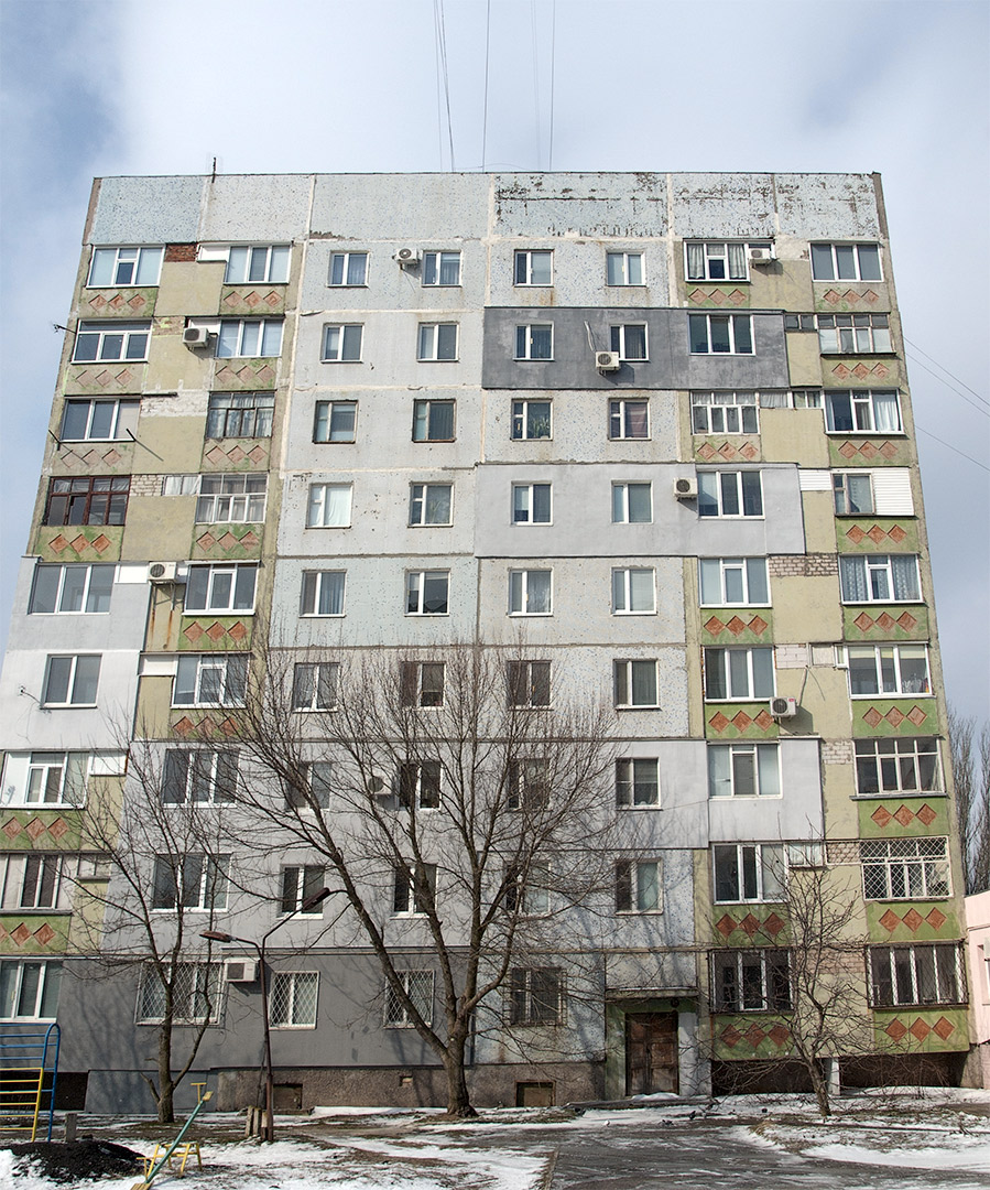 Мелитополь, Вулиця Брив-ла-Гайярд, 12/1
