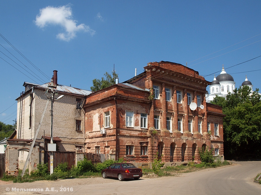 Арзамас, Улица Урицкого, 1