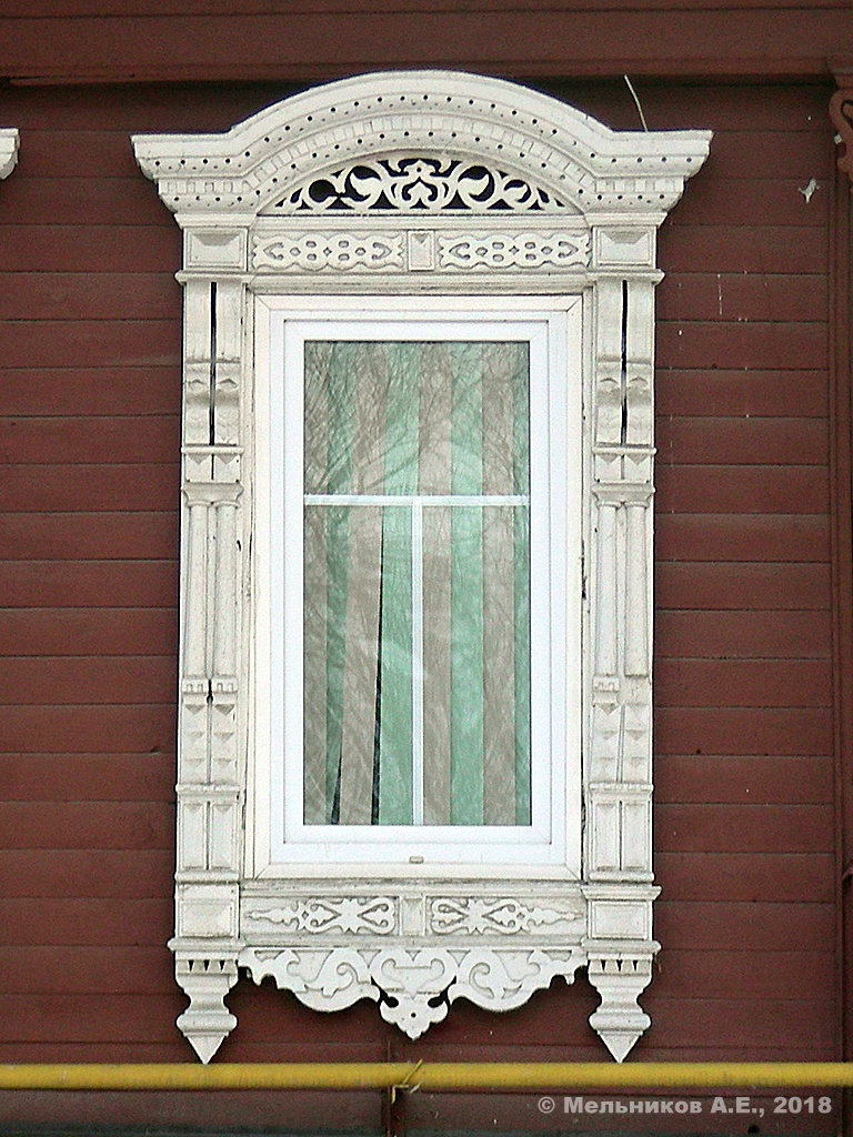 Иваново, Улица 10 Августа, 10. Резные наличники