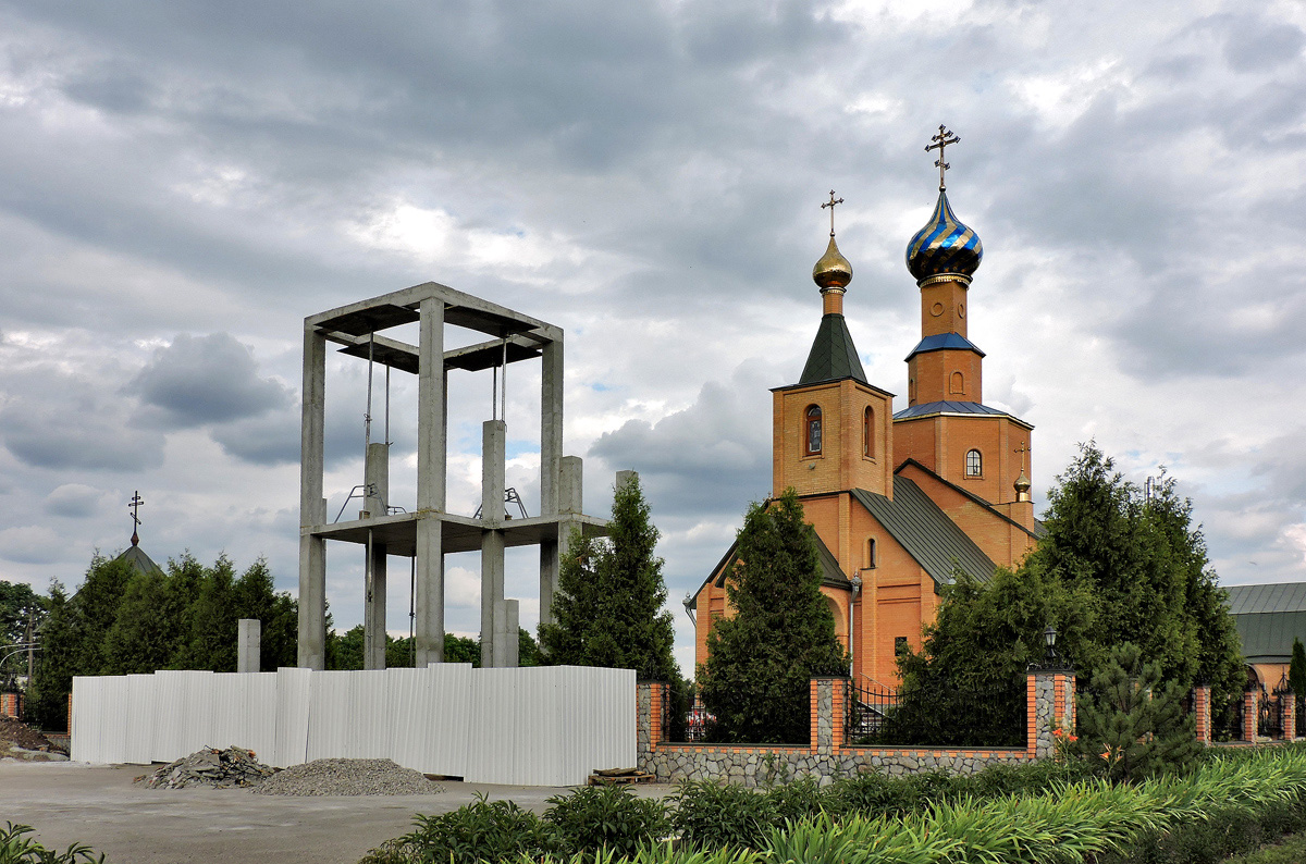 Харьковский район, прочие н.п., с. Циркуны, Соборная улица, 24Б/1*; с. Циркуны, Соборная улица, 24Б/1