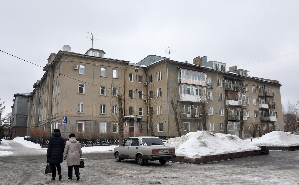 Omsk, Улица Ивана Алексеева, 8