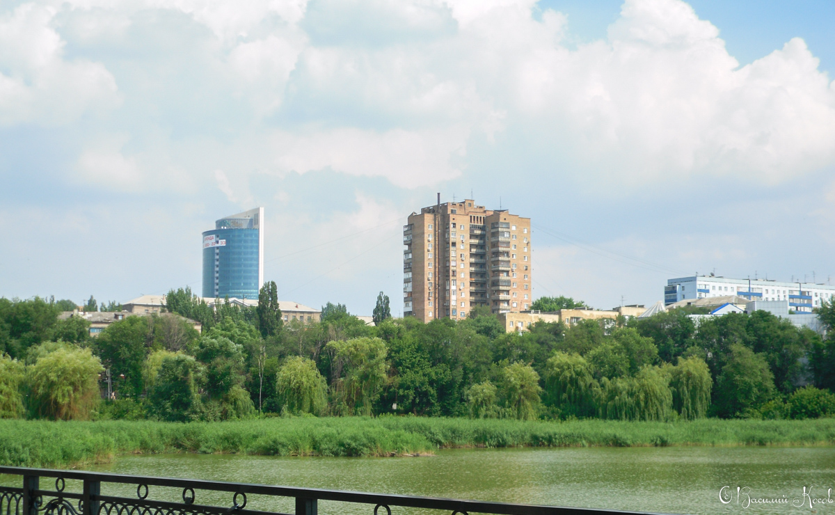 Донецк, Улица Артёма, 51А; Октябрьская улица, 84. Донецк — Панорамы