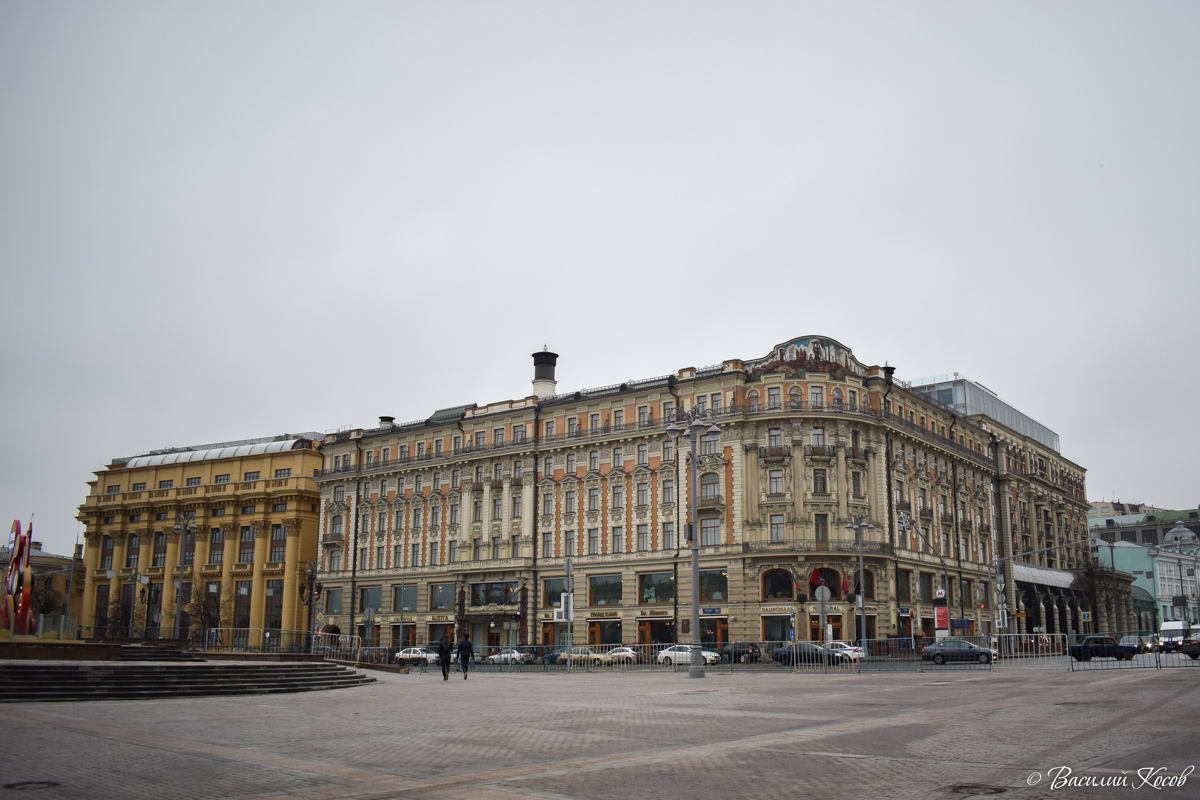 Москва, Моховая улица, 13; Моховая улица, 15 / Тверская улица, 1