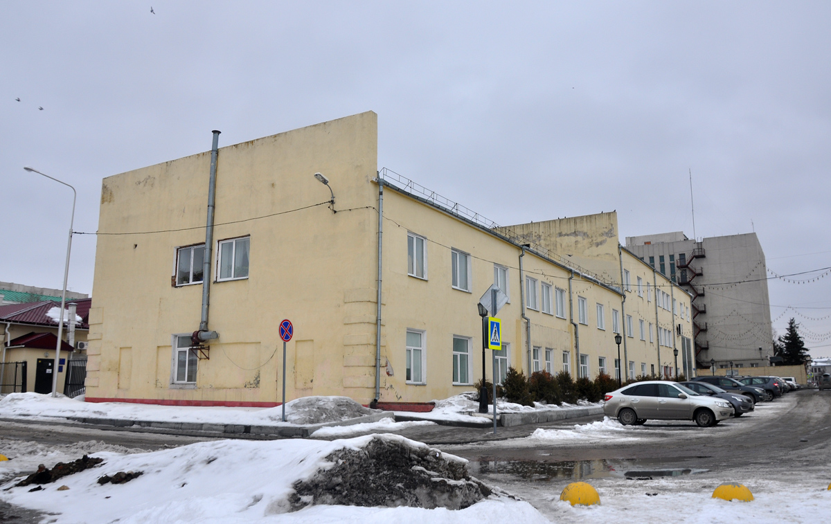 Омск, Партизанская улица, 20; Партизанская улица, 18 корп. 1