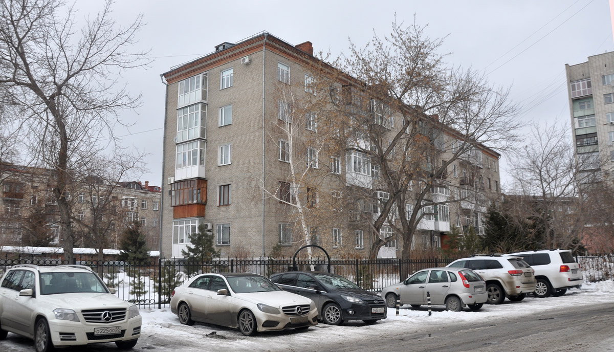 Омск, Улица Красина, 2