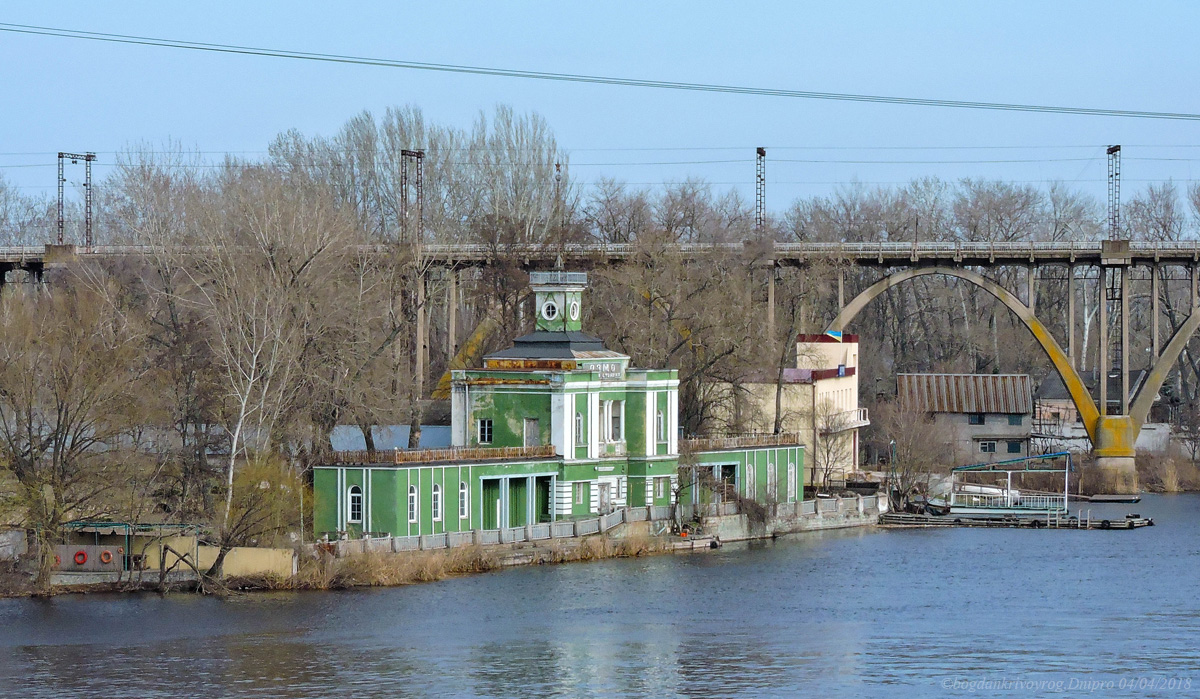 Днепр, Улица Монастырский Остров, 7