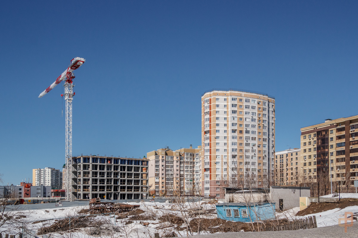 Казань, Улица Габдуллы Кариева, 4А; Улица Габдуллы Кариева, 8