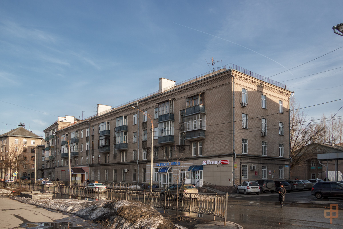 Казань, Улица Гагарина, 89 / Улица Тунакова, 55