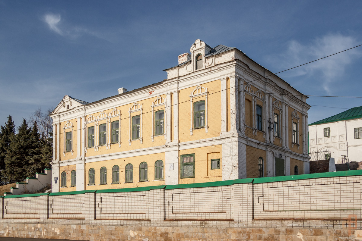 Kazan, Улица Баумана, 1 корп. 2