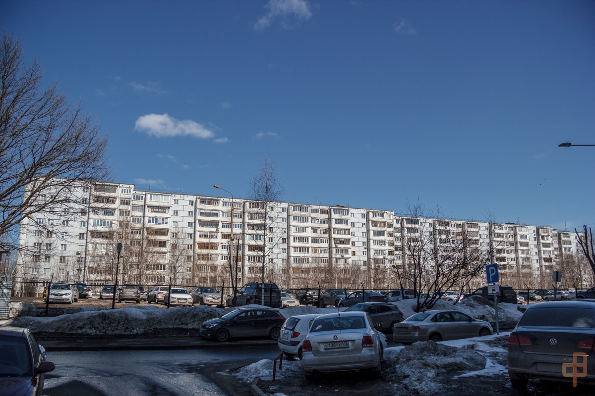 Казань, Улица Кул Гали, 15 / Улица Комиссара Габишева, 21