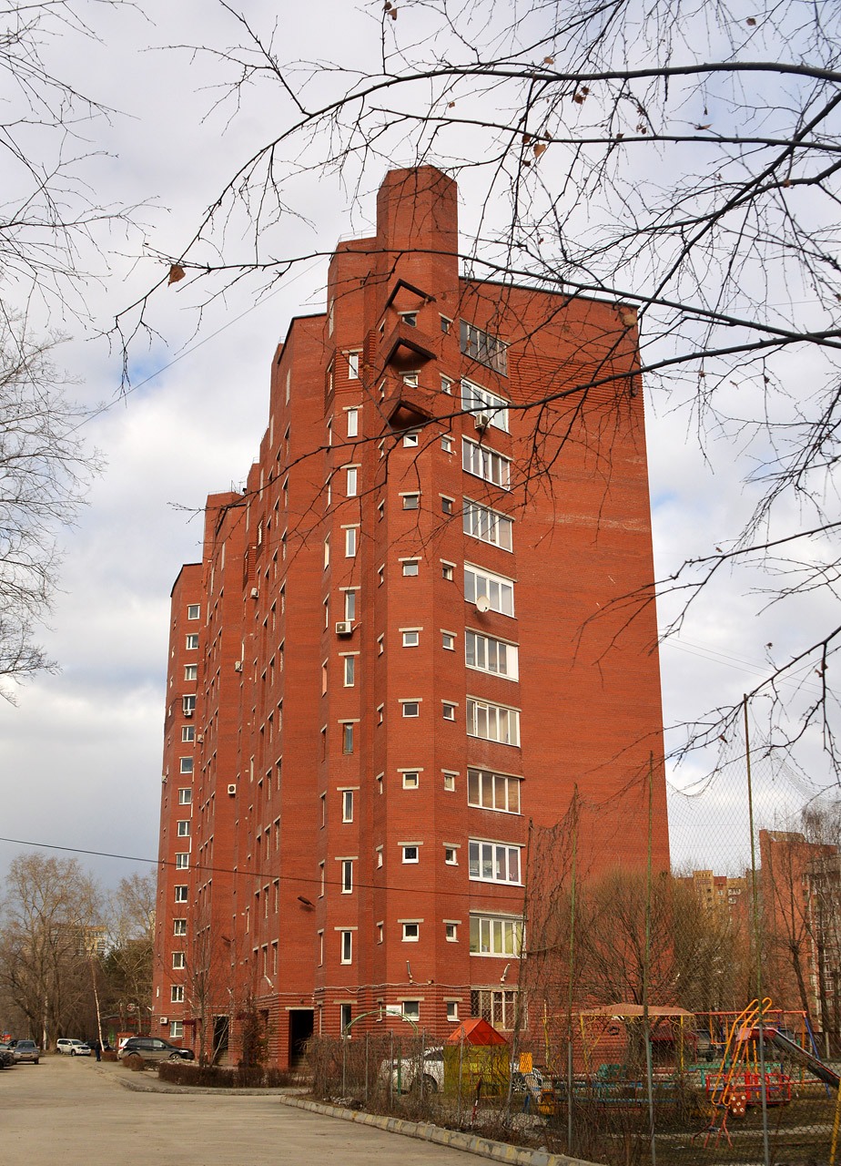 Perm, Шоссе Космонавтов, 137