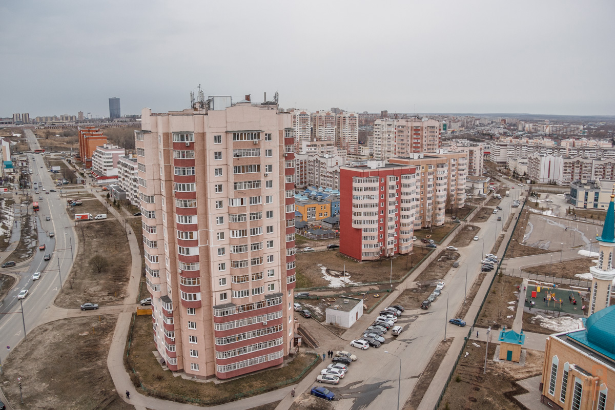 Kasan, Улица Академика Глушко, 24; Улица Джаудата Файзи, 1
