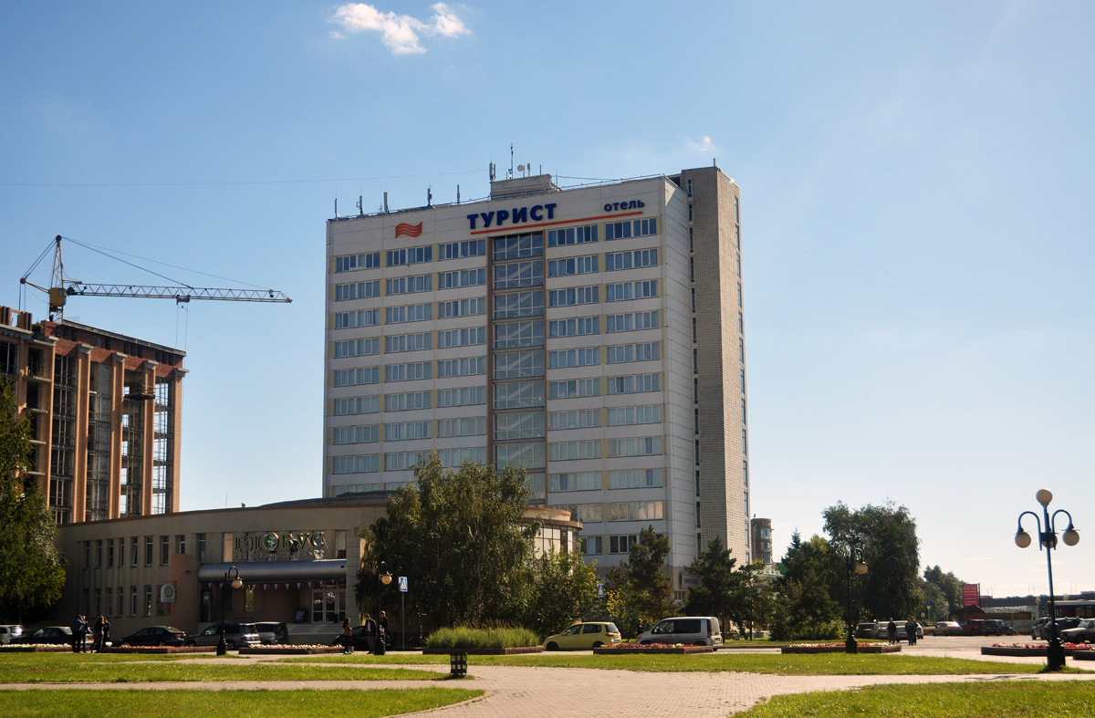 Omsk, Улица Броз Тито, 2