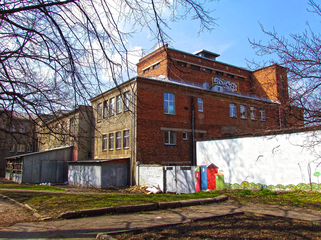 Харьков, Площадь Героев небесной сотни, 19а