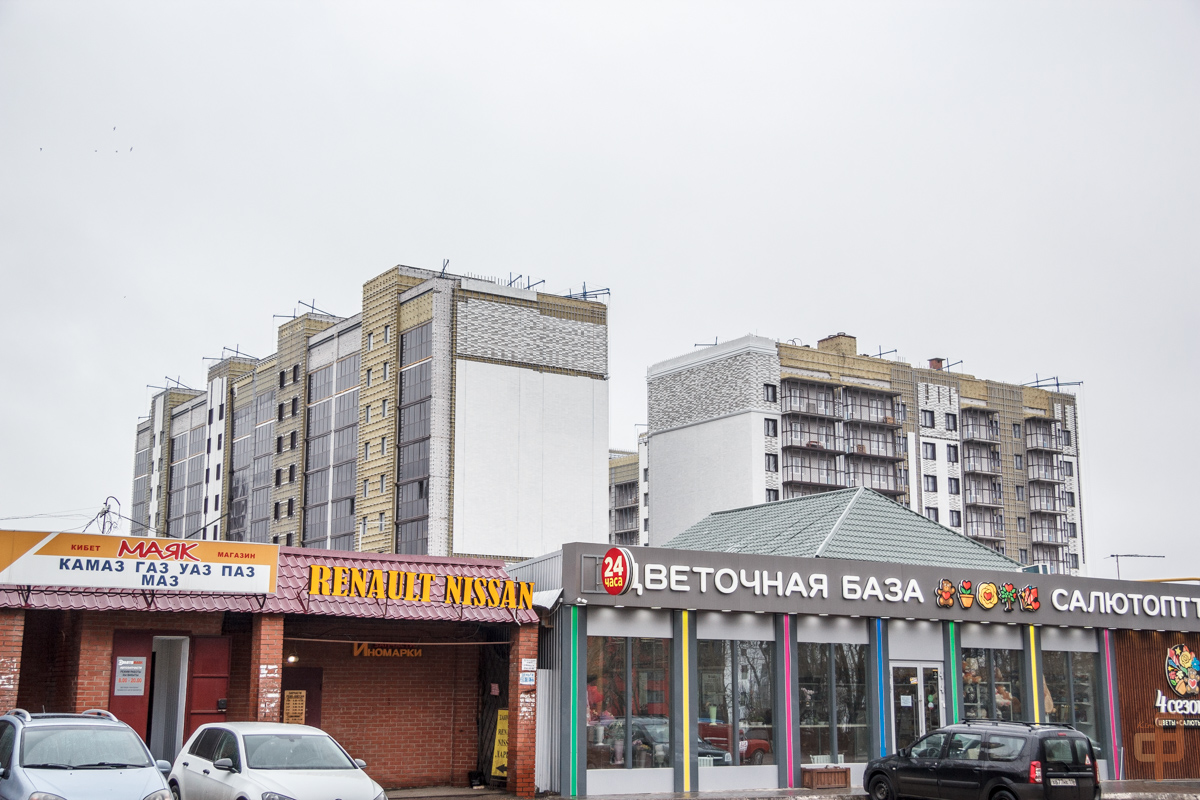 Kasan, Проезд Яраткан, 4Б; Улица Родины, 33Б
