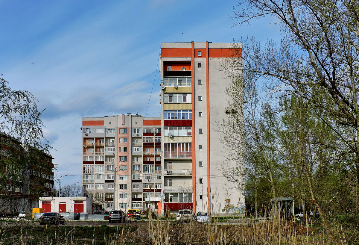 Kharkov, Улица Барабашова, 32; Улица Барабашова, 32А