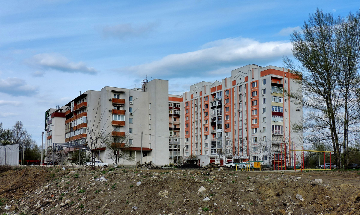 Kharkov, Улица Барабашова, 30; Улица Барабашова, 32