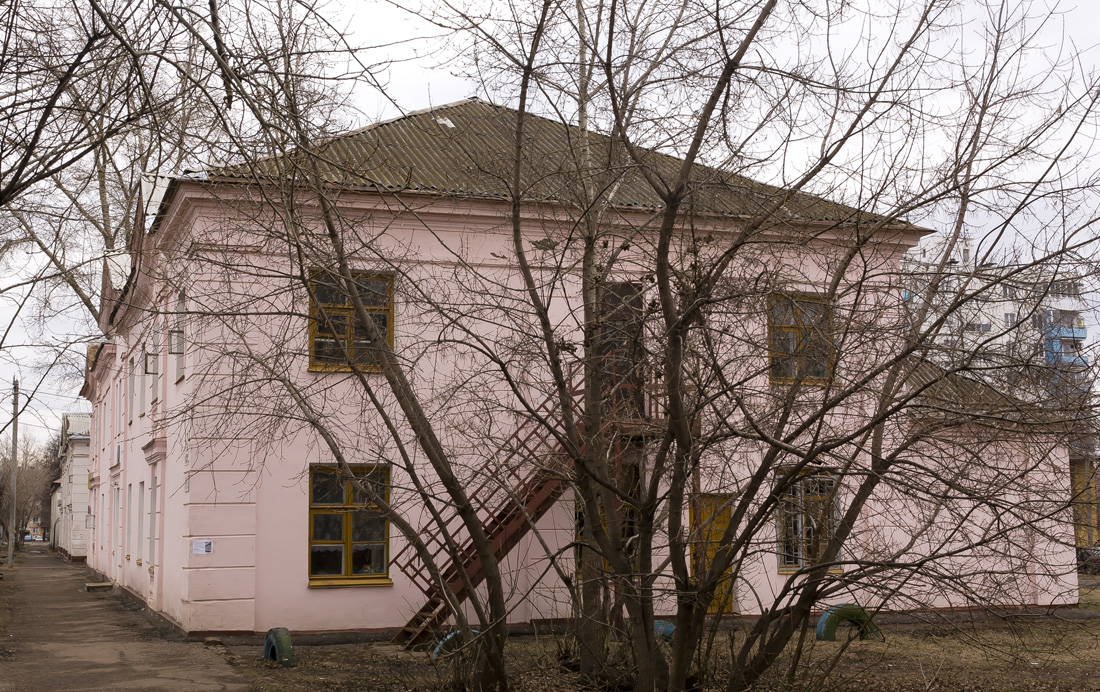 Уфа, Нежинская улица, 42