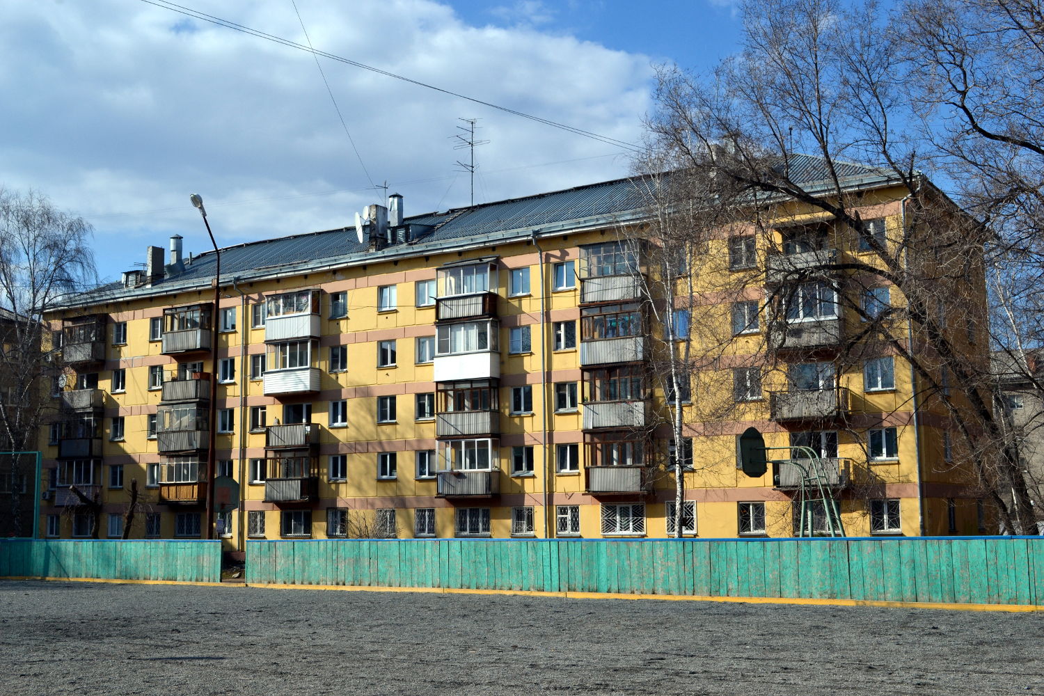 Новосибирск, Улица Дмитрия Донского, 49