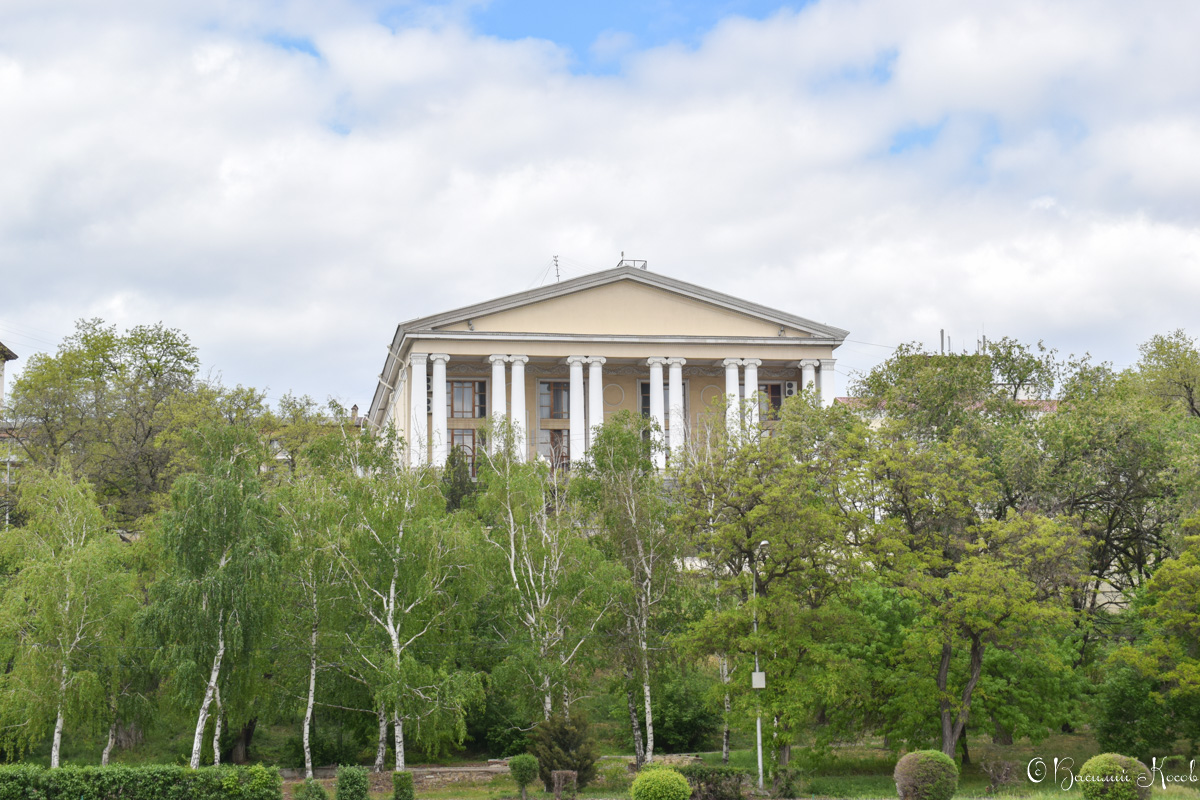 Волгоград, Улица Маршала Чуйкова, 4