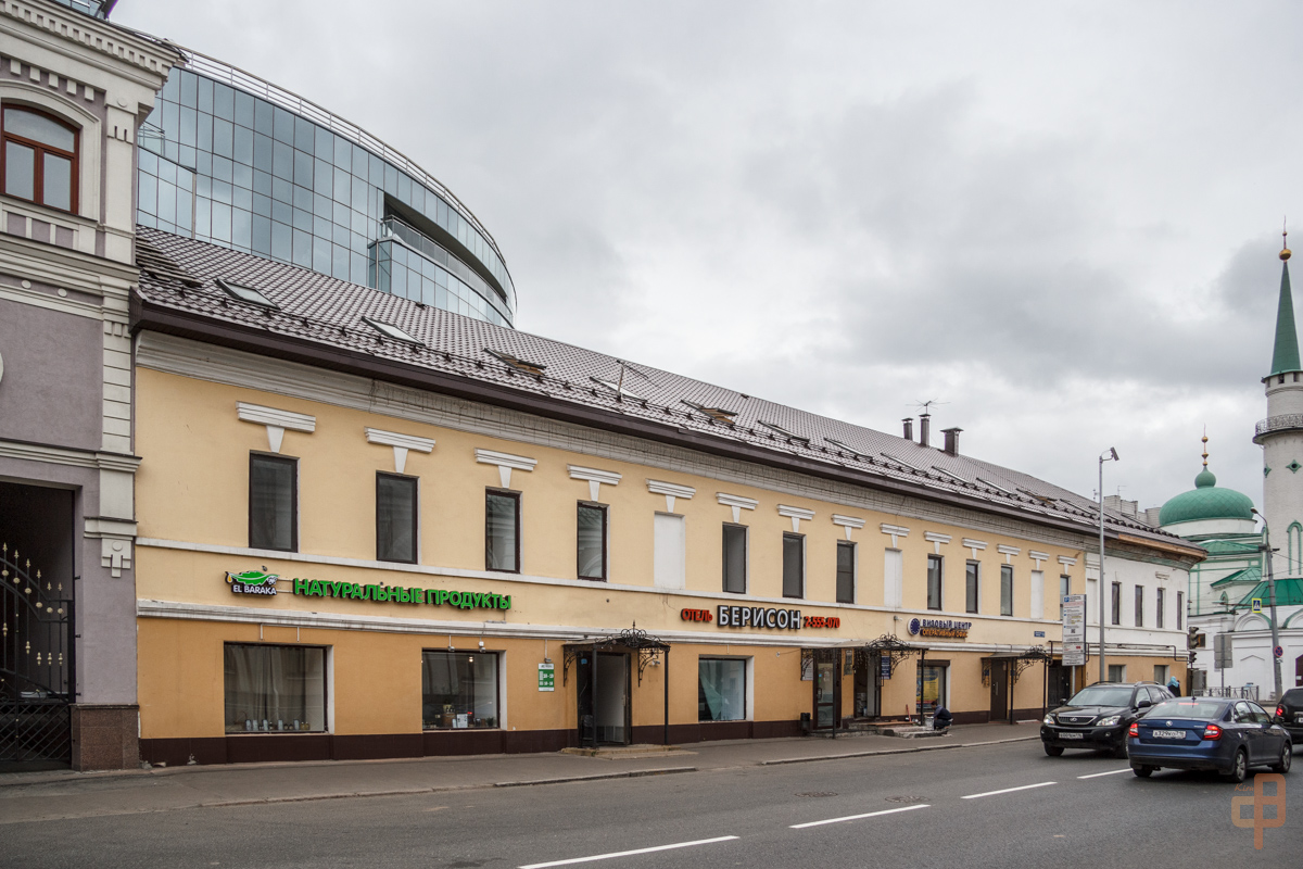 Kasan, Улица Парижской Коммуны, 13 / Московская улица, 57