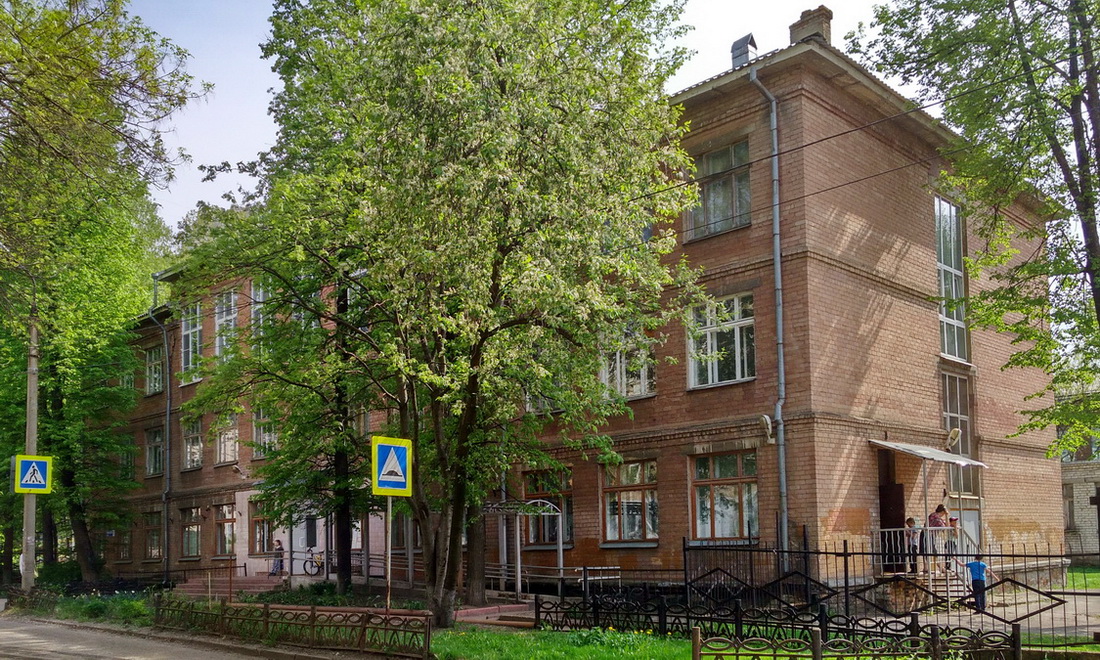Ярославль, Улица Рыкачёва, 1