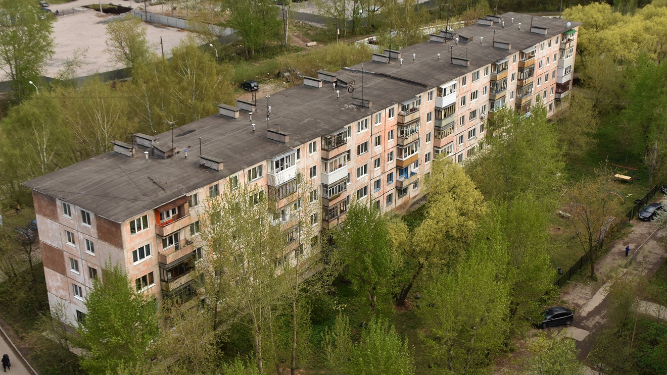 Пермь, Улица Крисанова, 77