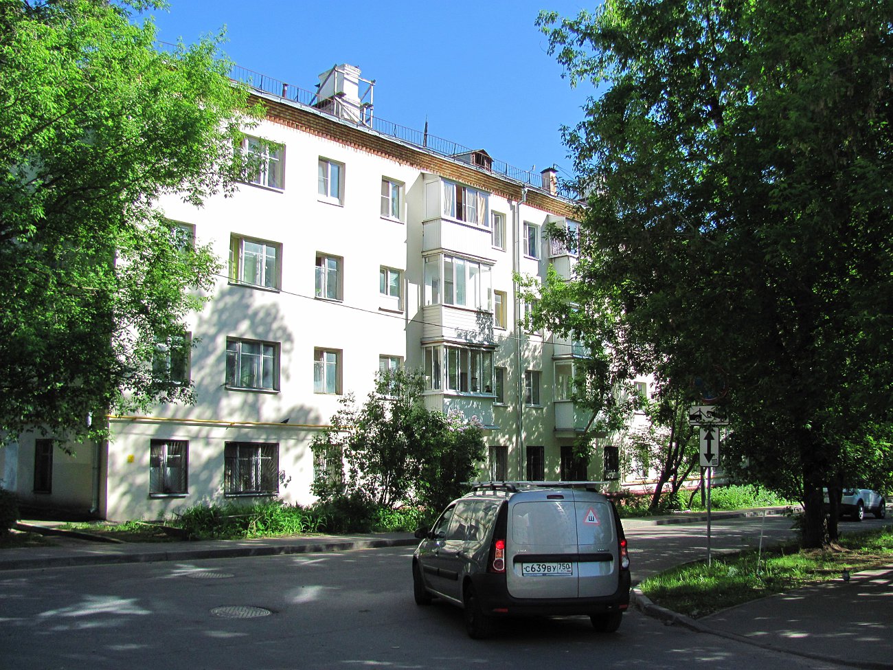 Москва, Сосновая аллея, 4