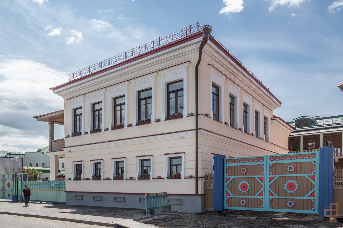 Казань, Улица Шигабутдина Марджани, 10-12