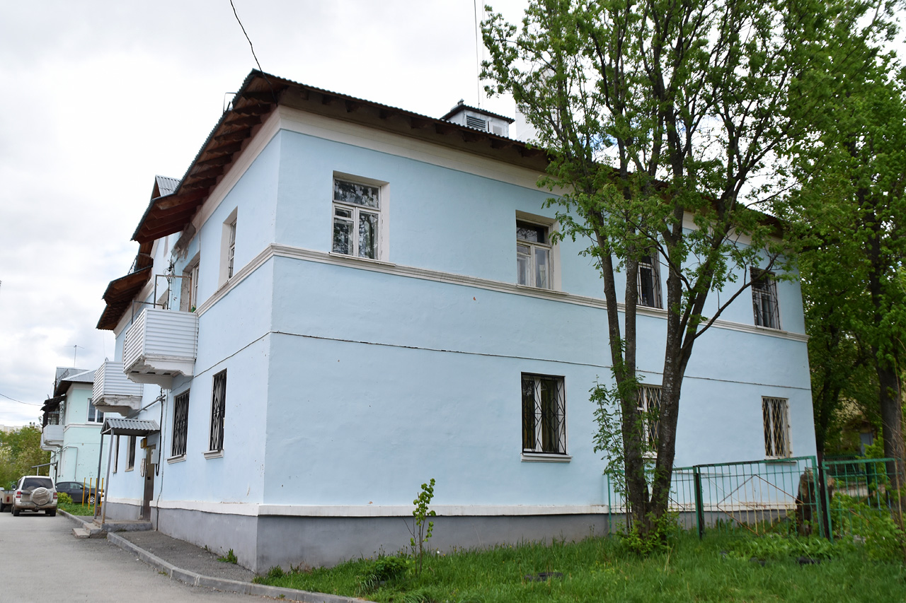 Пермь, Улица Нефтяников, 22