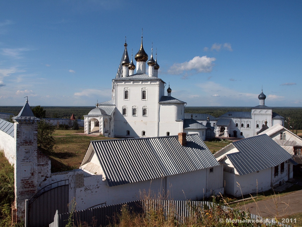 Гороховец, Пролетарская улица, 12 (Южная башня); Пролетарская улица, 12 (Келейный корпус 1); Пролетарская улица, 12 (Келейный корпус 2); Пролетарская улица, 12 (Троицкий собор); Пролетарская улица, 12 (церковь Иоанна Лествичника)
