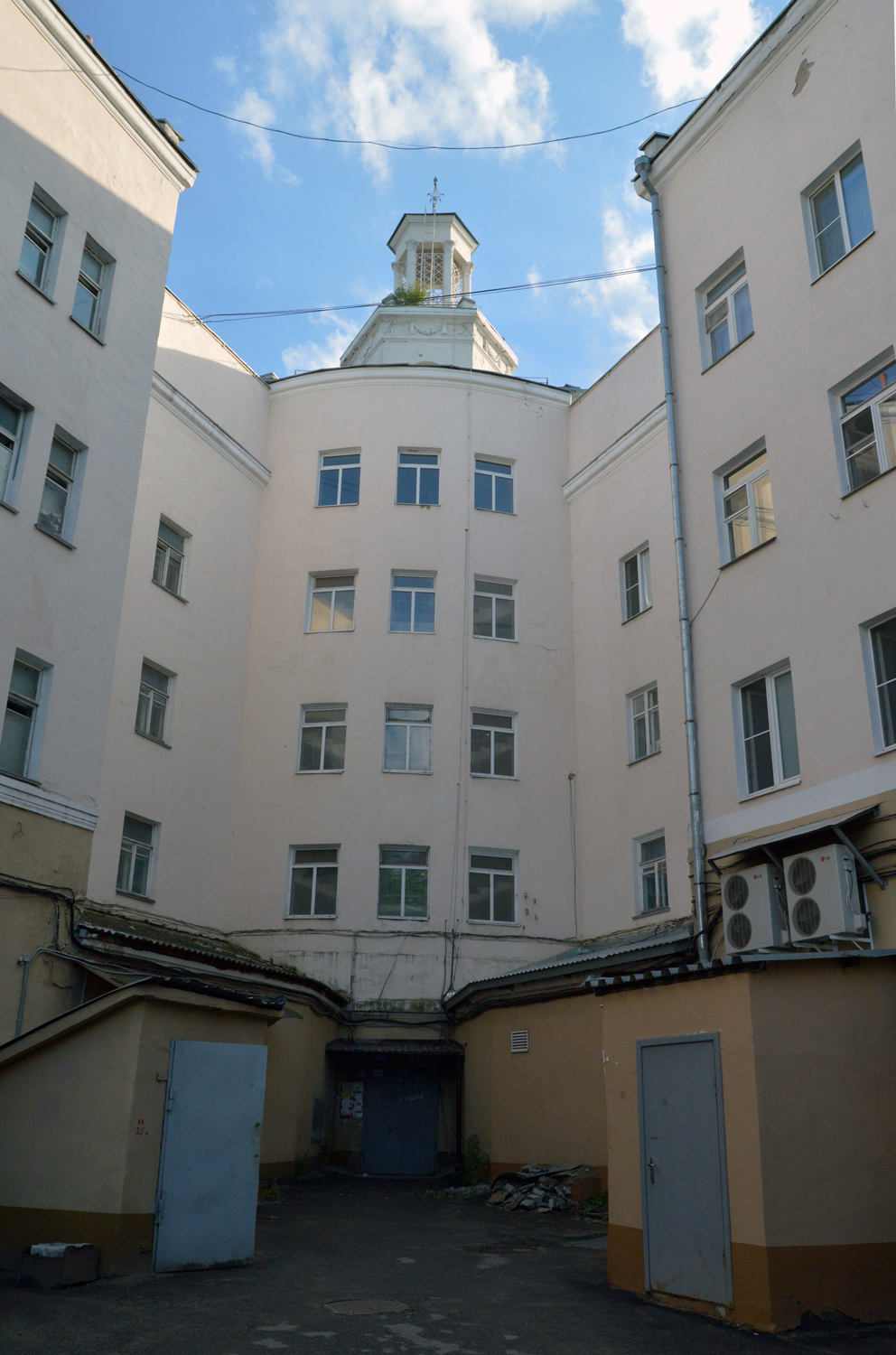 Воронеж, Улица Героев Стратосферы, 1