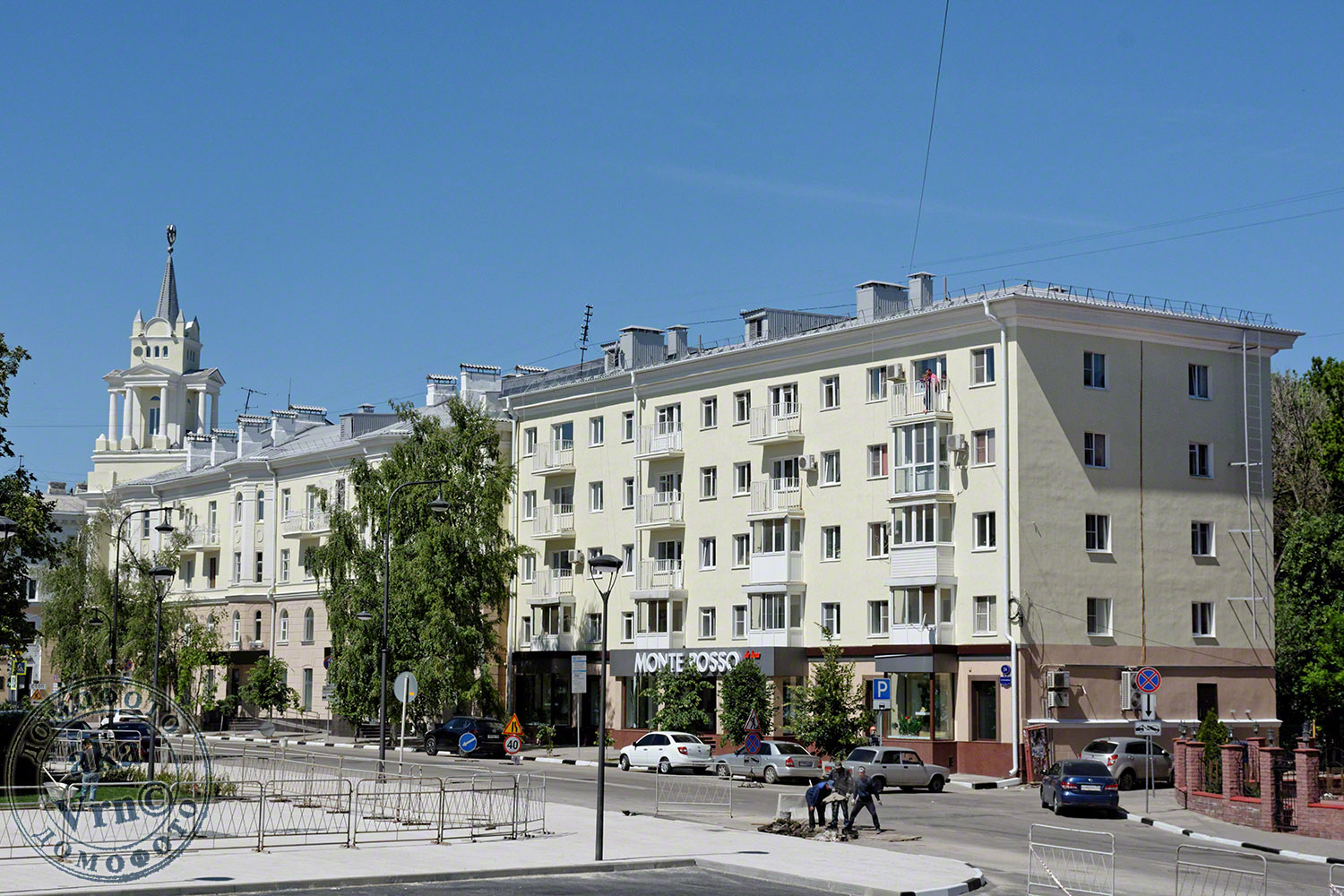Voronezh, Улица 25 Октября, 48; Театральная улица, 24