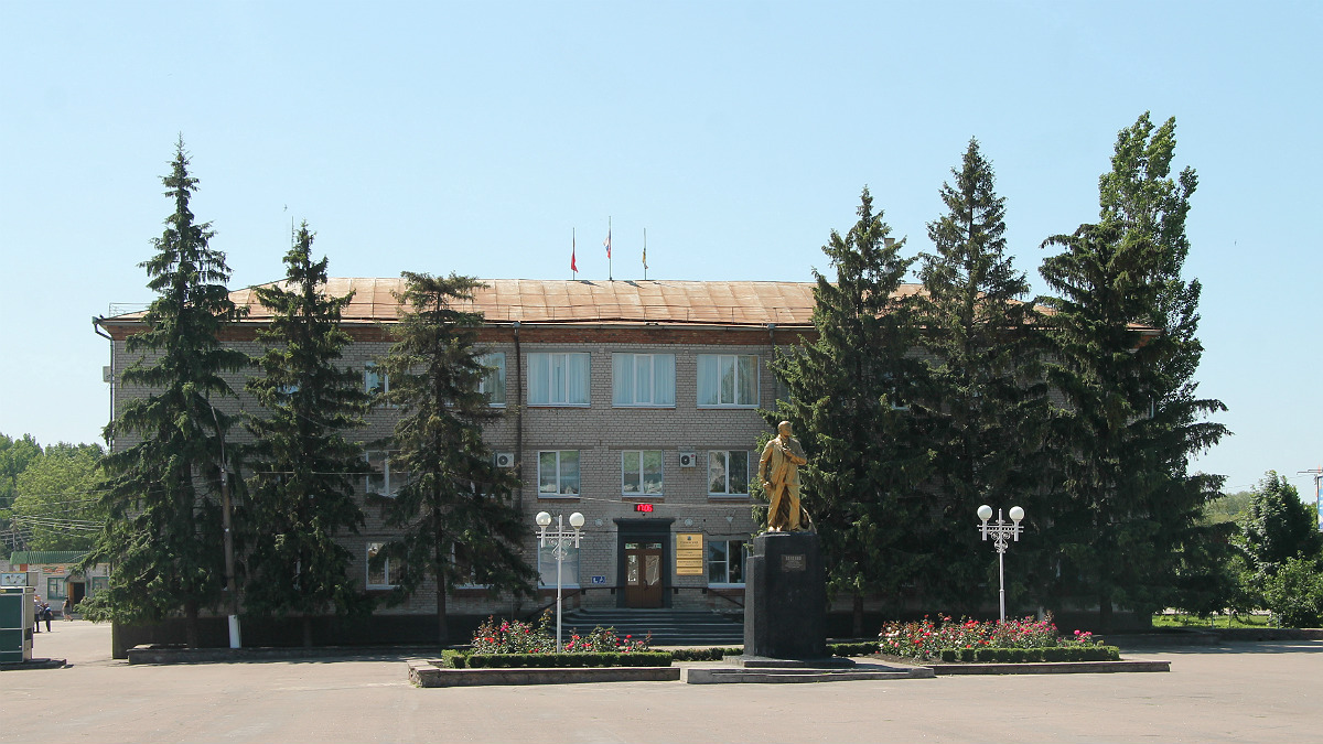 Репьёвский район, прочие н.п., С. Репьёвка, Площадь Победы, 1