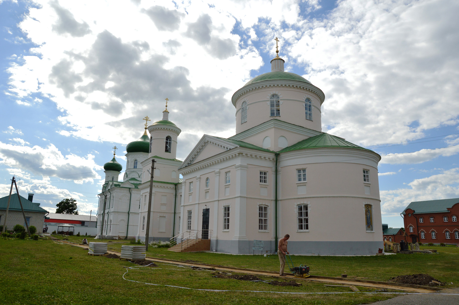 Лебедянский район, прочие н.п., с. Троекурово, Советская улица, 50 корп. 2