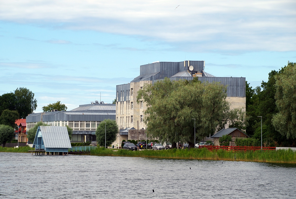Haapsalu, Sadama, 9; Sadama, 11