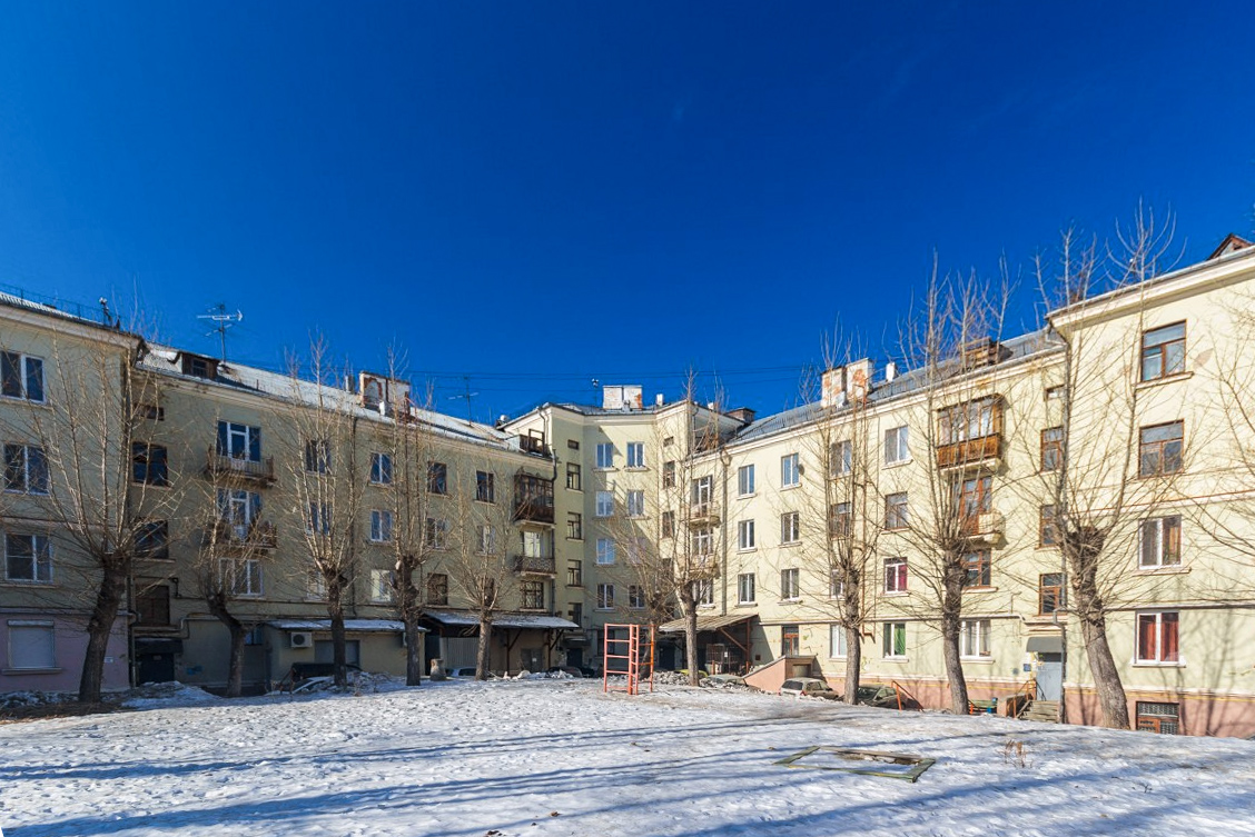 Новоуральск, Улица Гагарина, 1